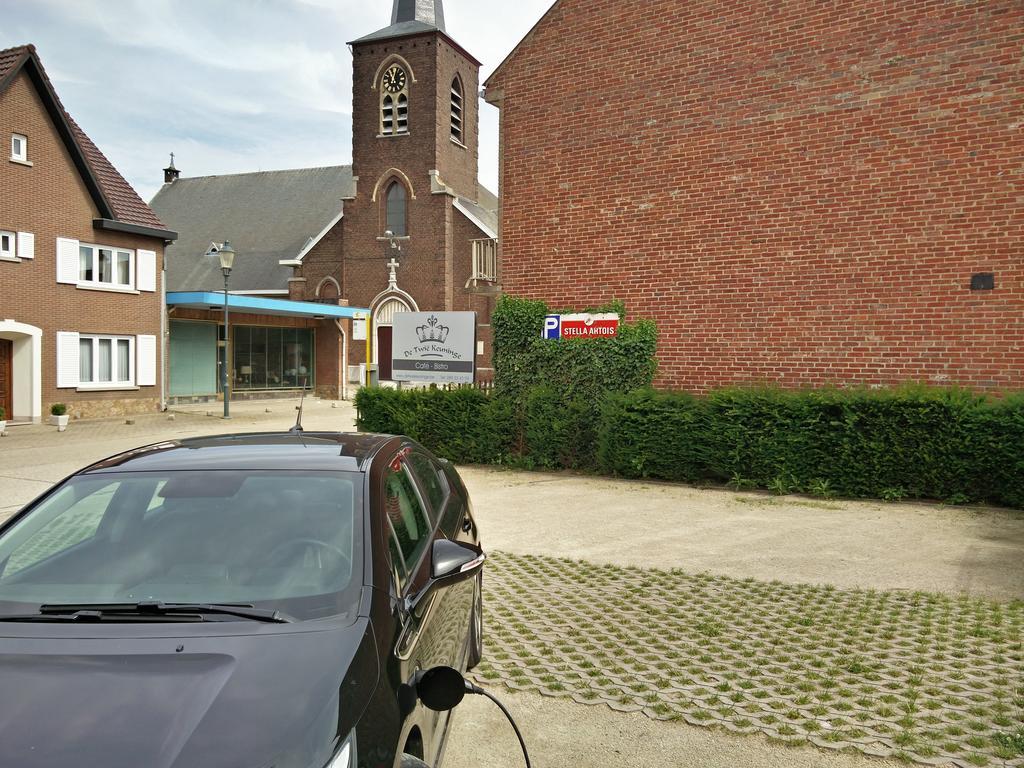 De Twie Keuninge Maasmechelen Luaran gambar